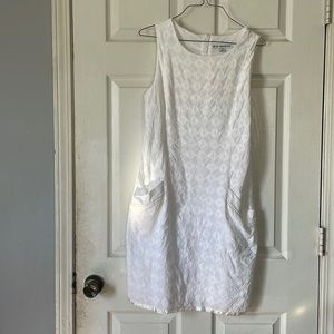Southern tide white geometrical print crewneck sleeveless sheath midi dress sz 4